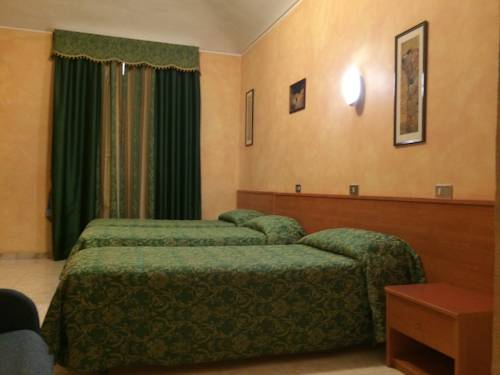 Imagen de la habitación del Hotel Romano, Turín. Foto 4