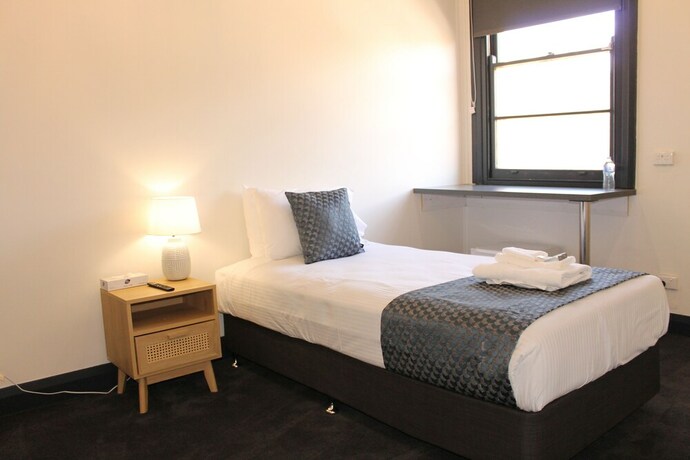 Imagen de la habitación del Hotel Romano\'s. Foto 20