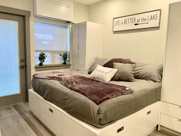 Imagen de la habitación del Hotel Romantic Lakeside Studio Suite. Foto 2