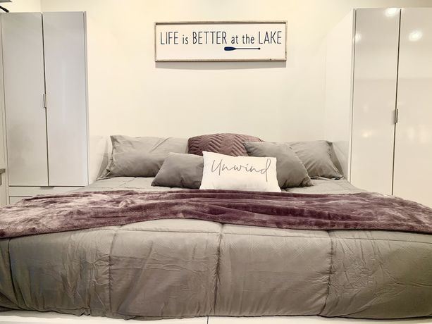 Imagen de la habitación del Hotel Romantic Lakeside Studio Suite. Foto 7