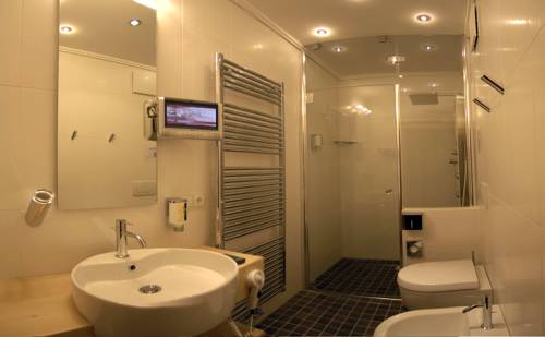 Imagen de la habitación del Hotel Romantic and Family Gardenia. Foto 2