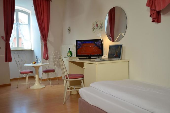 Imagen de la habitación del Hotel Romantica Blauer Hecht. Foto 10