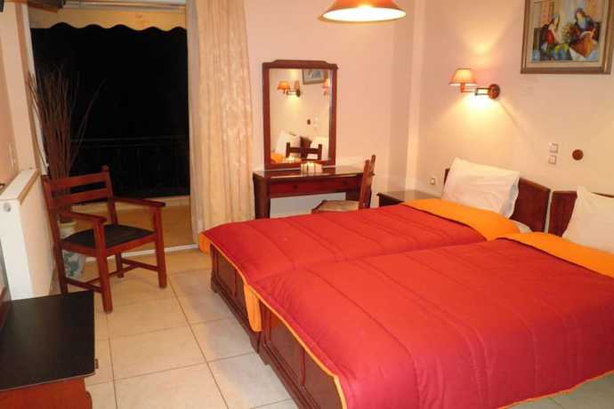 Imagen de la habitación del Hotel Romantica, Loutra Edipsou. Foto 10