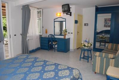 Imagen de la habitación del Hotel Romantica Resort and Spa. Foto 4