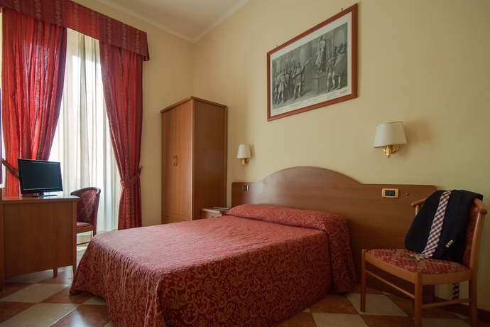 Imagen general del Hotel Romantica, Roma. Foto 1