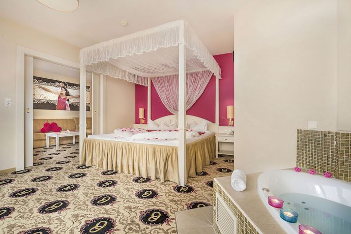 Imagen de la habitación del Hotel Romantik And Spa Alpen-herz. Foto 2