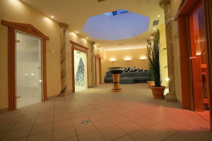 Imagen de la piscina del Hotel Romantik Boesehof. Foto 15