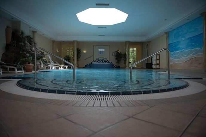 Imagen de la piscina del Hotel Romantik Boesehof. Foto 19