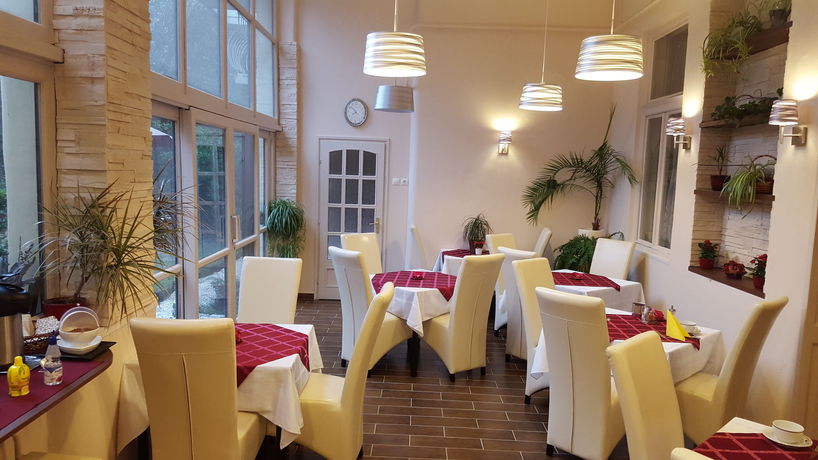 Imagen del bar/restaurante del Hotel Romantik. Foto 6