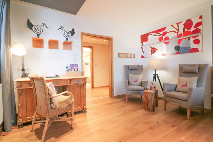 Imagen de la habitación del Hotel Romantik Hirschen. Foto 10