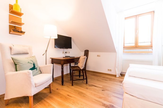 Imagen de la habitación del Hotel Romantik Hirschen. Foto 18