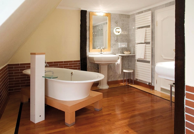 Imagen de la habitación del Hotel Romantik Hof Zur Linde. Foto 9