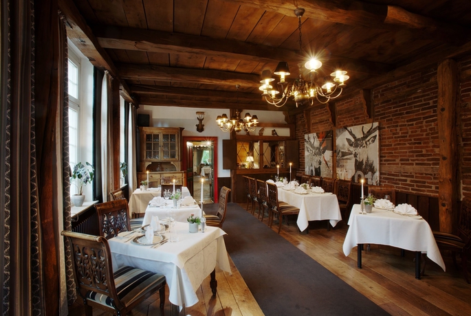 Imagen del bar/restaurante del Hotel Romantik Hof Zur Linde. Foto 4