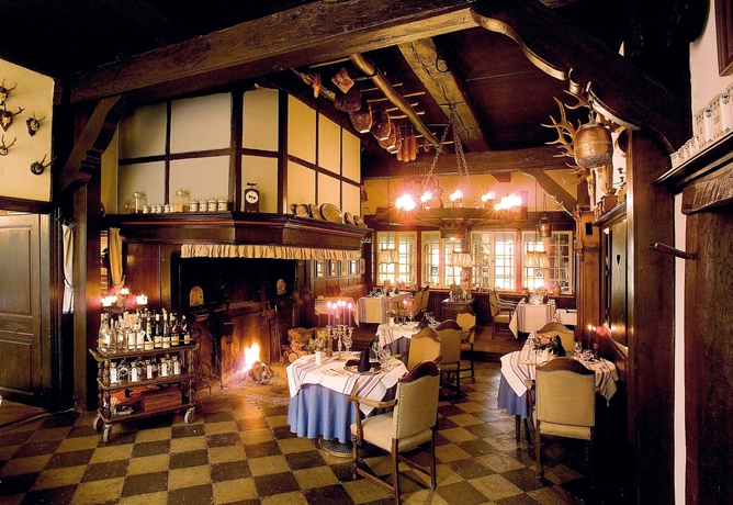 Imagen del bar/restaurante del Hotel Romantik Hof Zur Linde. Foto 6