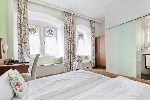 Imagen de la habitación del Hotel Romantik Hotel Barbarossa. Foto 4