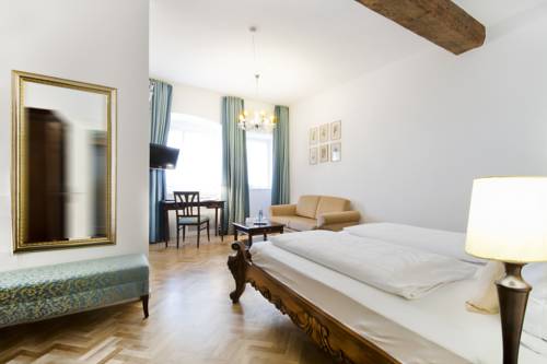 Imagen de la habitación del Hotel Romantik Hotel Barbarossa. Foto 14