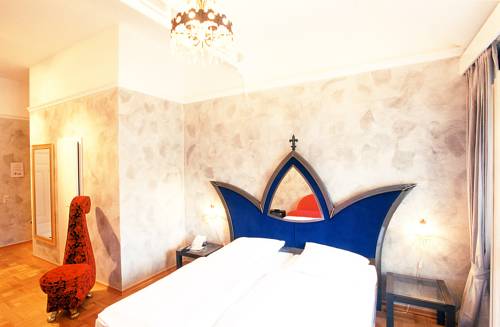 Imagen de la habitación del Hotel Romantik Hotel Barbarossa. Foto 16