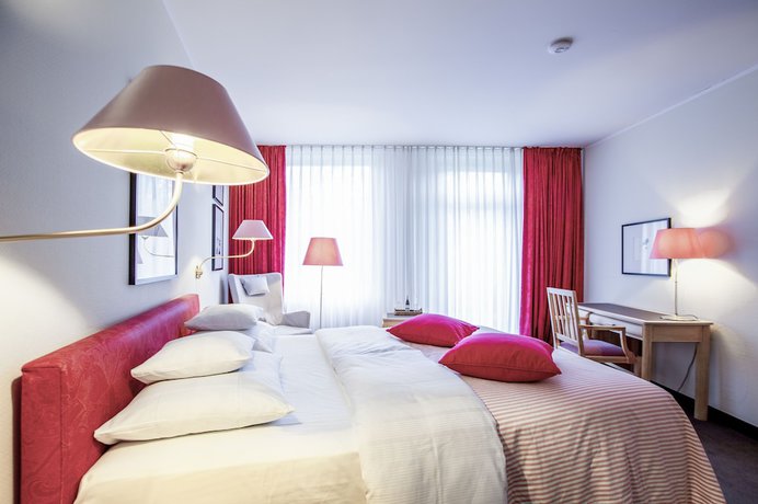 Imagen de la habitación del Hotel Romantik Landschloss Fasanerie. Foto 7