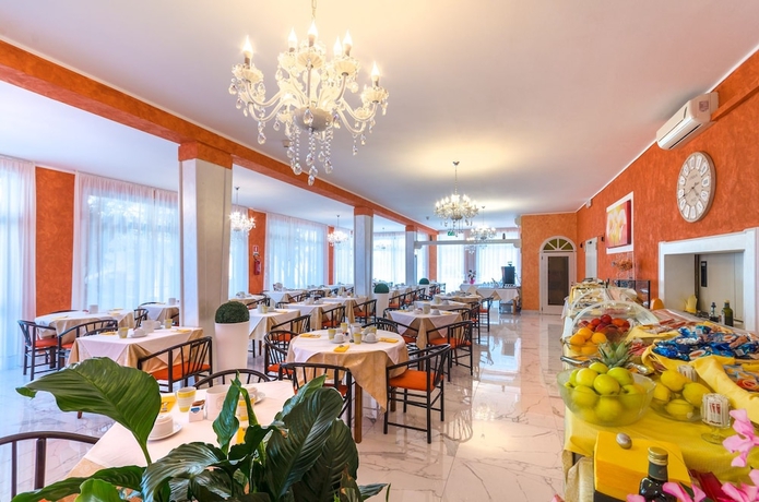 Imagen del bar/restaurante del Hotel Romantik, Lignano Sabbiadoro. Foto 6
