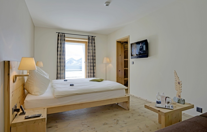 Imagen de la habitación del Hotel Romantik Muottas Muragl. Foto 16