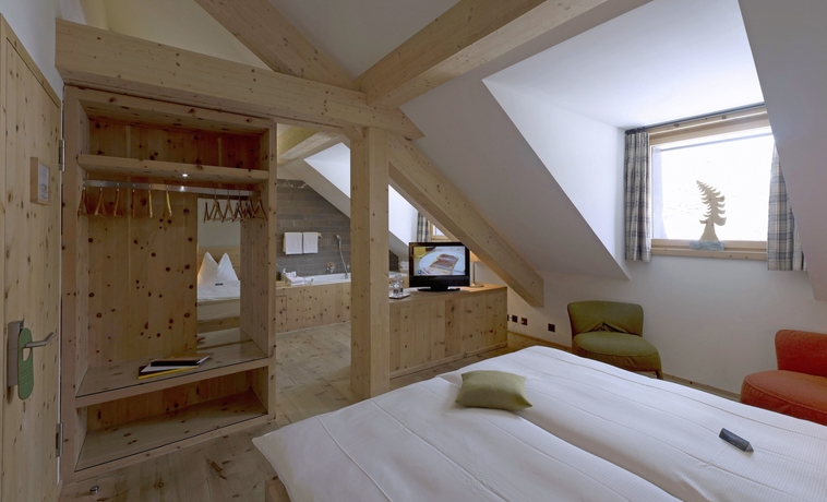 Imagen de la habitación del Hotel Romantik Muottas Muragl. Foto 18