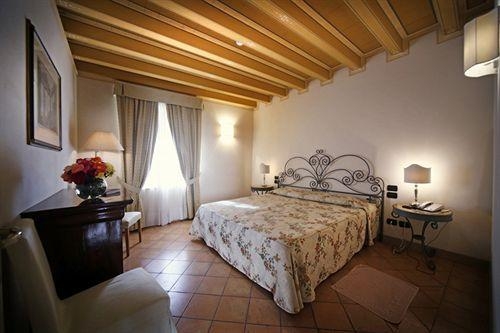 Imagen general del Hotel Romantik Relais Mirabella Iseo. Foto 15