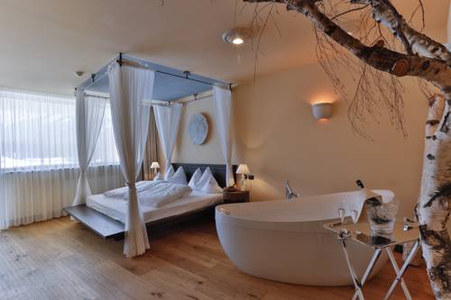 Imagen de la habitación del Hotel Romantik Santer. Foto 8