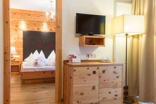 Imagen de la habitación del Hotel Romantik Santer. Foto 9