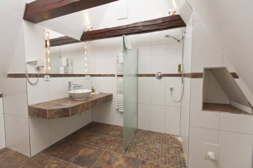 Imagen de la habitación del Hotel Romantik Scheelehof Stralsund. Foto 9