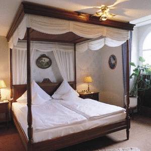 Imagen de la habitación del Hotel Romantik Schlo&szlig;hotel Kurf&uuml;rstliches Amtshaus Daune. Foto 12