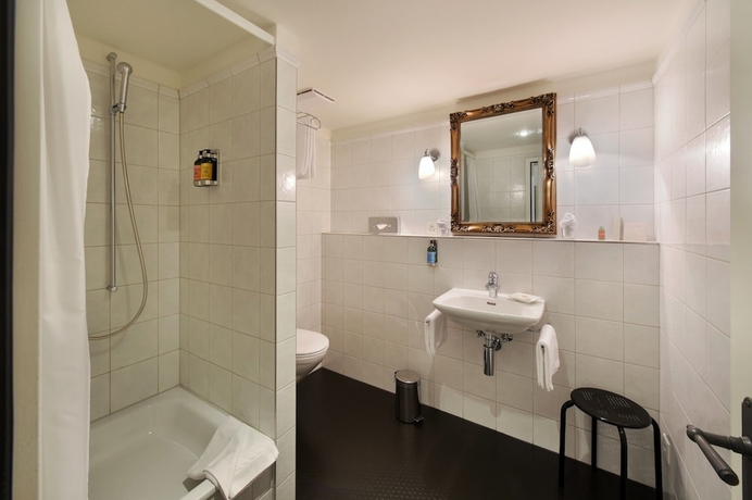 Imagen de la habitación del Hotel Romantik Schwan. Foto 16