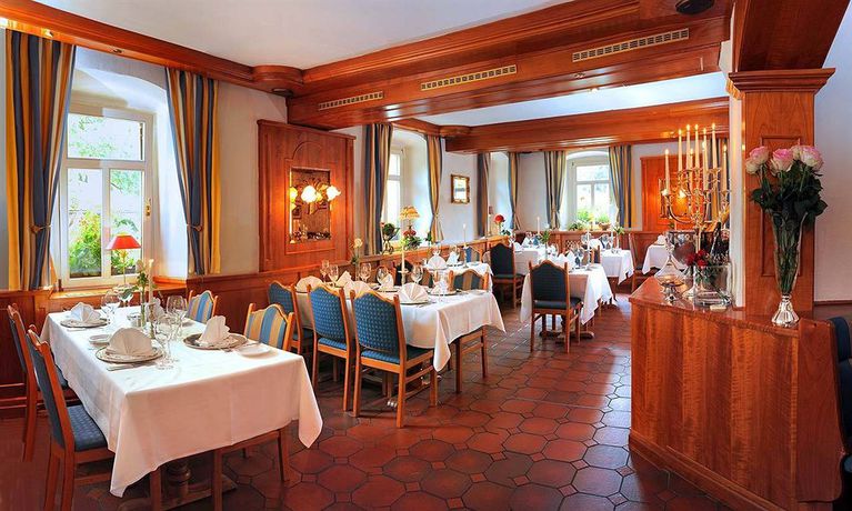 Imagen del bar/restaurante del Hotel Romantik Schwanefeld. Foto 9