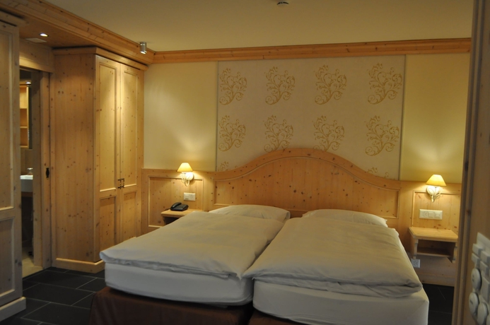 Imagen de la habitación del Hotel Romantik Schweizerhof. Foto 10