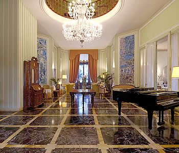 Imagen de los interiores del Hotel Romantik Villa Pagoda. Foto 14