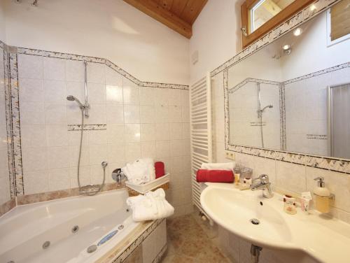 Imagen de la habitación del Hotel Romantik Zell Am See. Foto 9