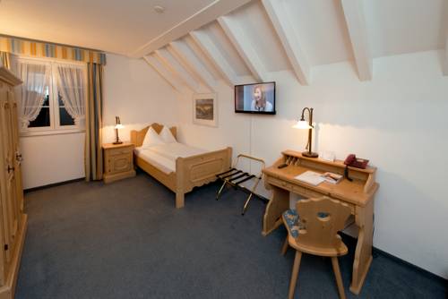 Imagen de la habitación del Hotel Romantik Zu Den Drei Sternen. Foto 8