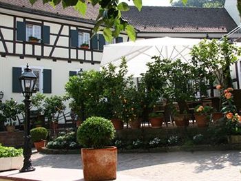 Imagen de los exteriores del Hotel Romantik Zur Sonne. Foto 7