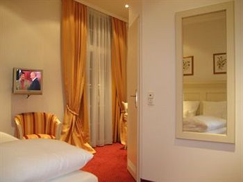 Imagen de la habitación del Hotel Romantik Zur Sonne. Foto 3