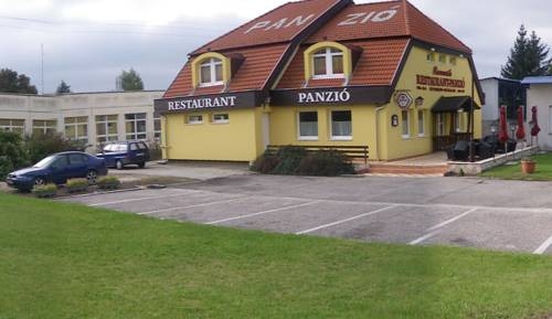 Imagen general del Hotel Romantik &eacute;tterem - Panzi&oacute;. Foto 2