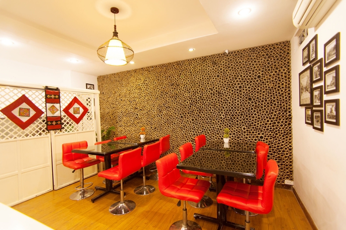 Imagen del bar/restaurante del Hotel Romantique De Hanoi. Foto 2