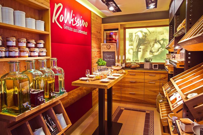 Imagen del bar/restaurante del Hotel Romantischer Winkel Roligio and Wellness Resort. Foto 1
