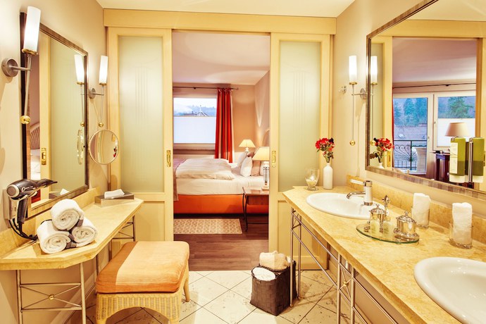 Imagen de la habitación del Hotel Romantischer Winkel Roligio and Wellness Resort. Foto 11