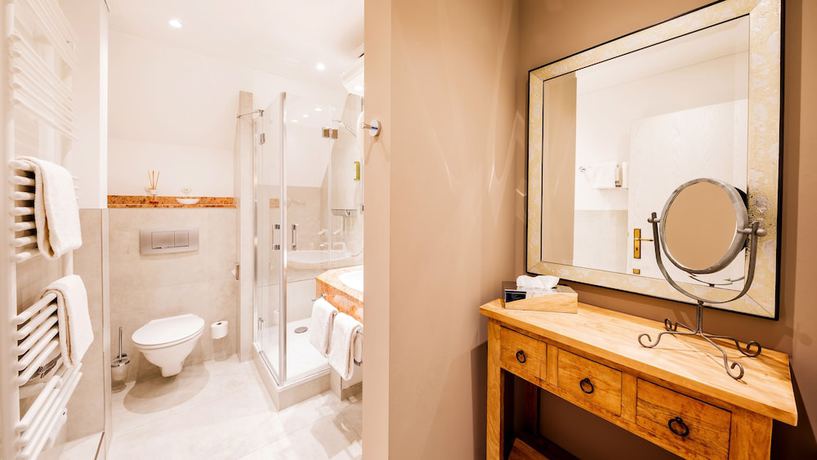 Imagen de la habitación del Hotel Romantischer Winkel Roligio and Wellness Resort. Foto 12