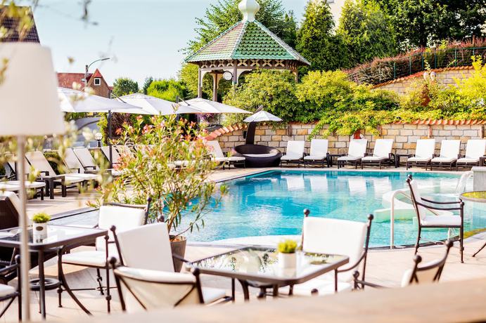 Imagen de la piscina del Hotel Romantischer Winkel Roligio and Wellness Resort. Foto 19