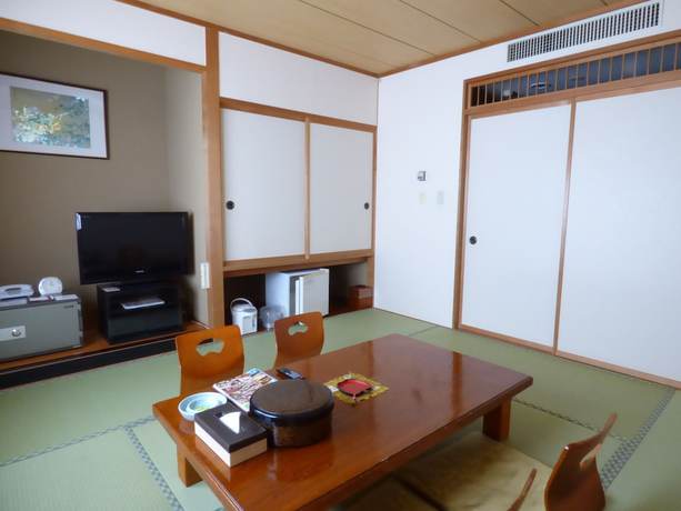 Imagen de la habitación del Hotel Romantopia, A Landscape Of Forest and Stars, The Swan, Of Stars. Foto 8