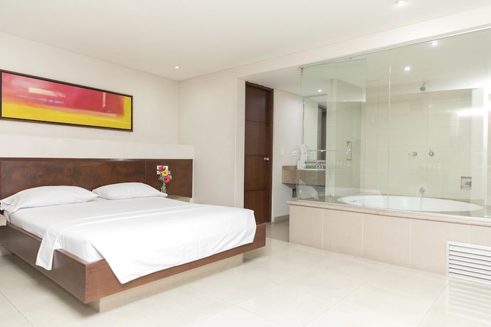 Imagen de la habitación del Hotel Romanza Medellin. Foto 15