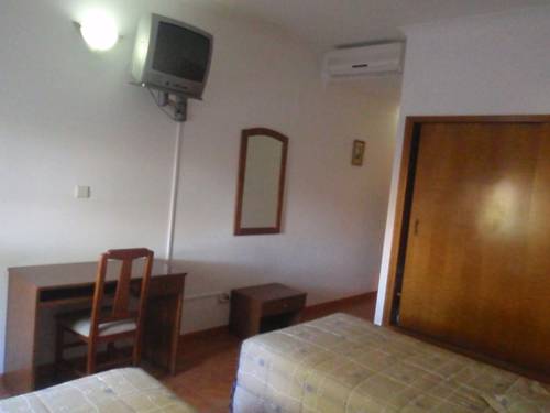 Imagen de la habitación del Hotel Romba. Foto 7