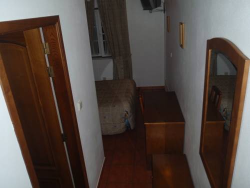 Imagen de la habitación del Hotel Romba. Foto 8