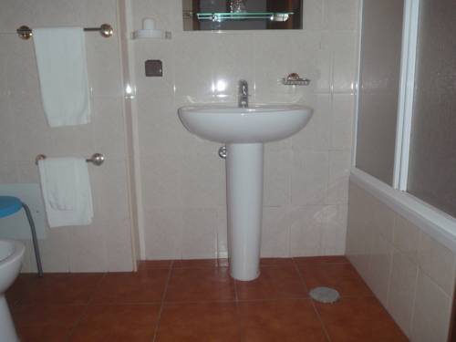 Imagen de la habitación del Hotel Romba. Foto 12