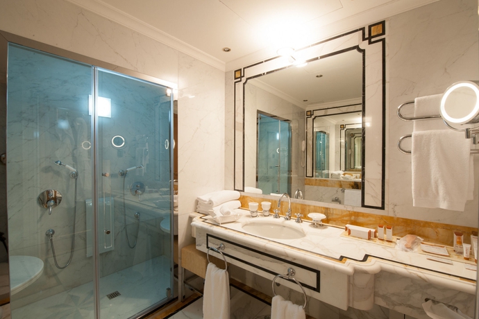 Imagen de la habitación del Hotel Rome Cavalieri, A Waldorf Astoria. Foto 2